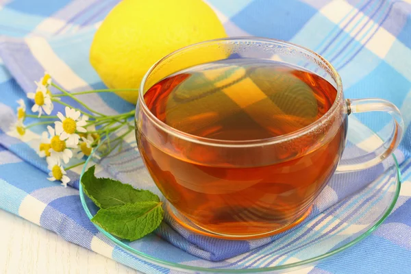 茶、 洋甘菊、 薄荷、 柠檬 — 图库照片