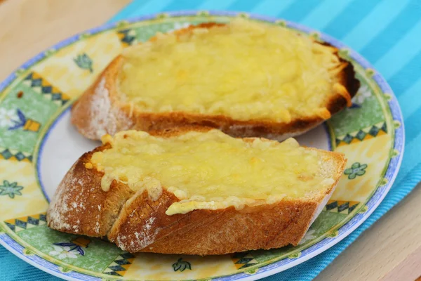 Garlic bread with cheese — Stock Photo, Image