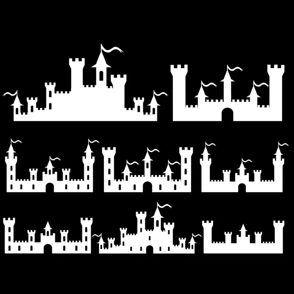 Set de castillos de fantasía siluetas para el diseño. Aislado sobre fondo negro. Vector — Archivo Imágenes Vectoriales