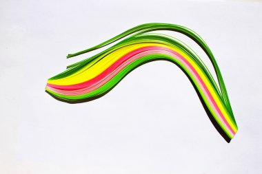 Kağıt quilling için renkli şeritler izole demet 