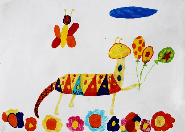 Детский рисунок на белых бумажных красках и карандашной иллюстрации — стоковое фото