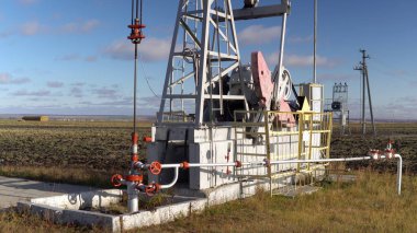 Petrol üretimi için pompalama ünitesi 4K