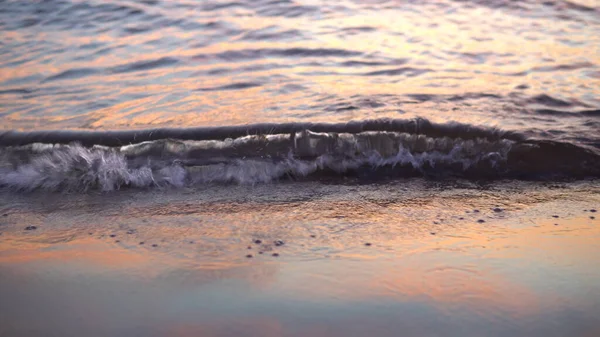 Evening Relaxation Beach Beautiful Waves Sunset Wet Sand — Stock Photo, Image