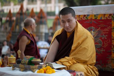 Hindistan. Bodhgaya. Aralık 2013. Monlam - ana buddists Festivali. Karma Kajyu soyundan elmas yolu Budizm O'nun Holines 17 Gyalwa Karmapa Trinley Thaye Dorje başkanı