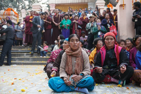 India. Bodhgaya. December 2013. Monlam - the main buddists festival of the year. Diamond way lineage of tibetan buddhism. — Stock Photo, Image