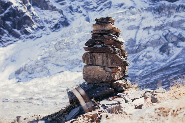 ヒマラヤ山脈の小さな仏教徒石塔 — ストック写真