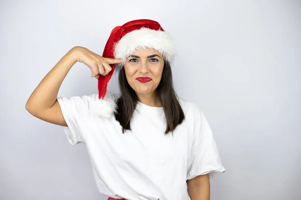 Giovane Bella Donna Che Indossa Cappello Natale Sfondo Bianco Sorridente — Foto Stock
