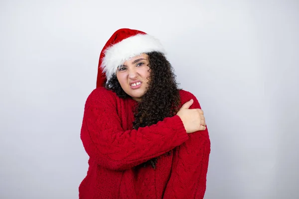 Mladá Krásná Žena Nosí Santa Klobouk Přes Bílé Pozadí Bolestí — Stock fotografie