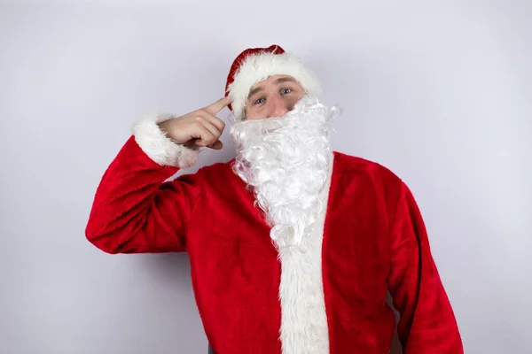 Man Verkleed Als Kerstman Staan Geïsoleerde Witte Achtergrond Met Een — Stockfoto