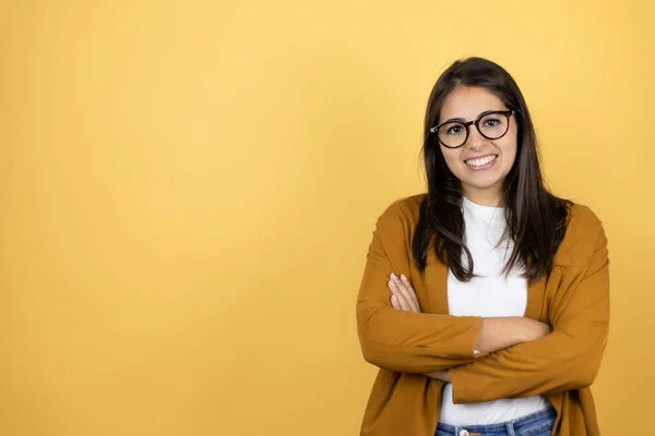 Young Beautiful Woman Wearing Blazer Isolated Yellow Background Confident Smile — Stock Photo, Image