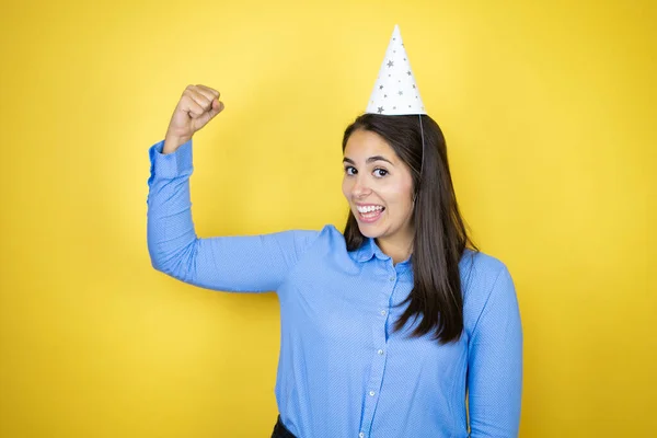 Young Caucasian Woman Wearing Birthday Hat Isolated Yellow Background Showing — Fotografia de Stock