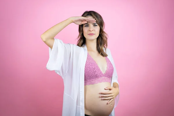 Young Beautiful Brunette Woman Pregnant Expecting Baby Isolated Pink Background — Stock Photo, Image