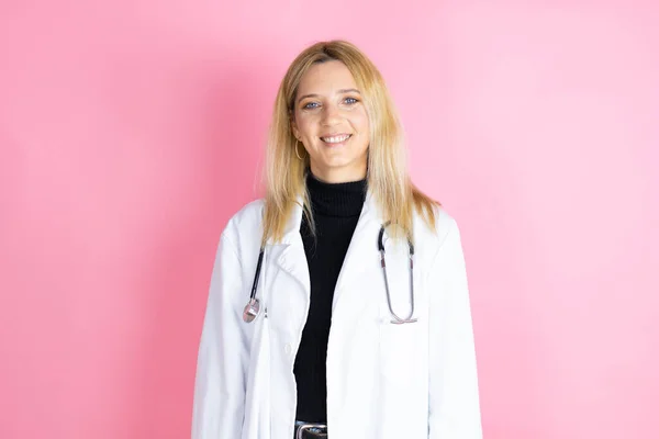 Young Blonde Doctor Woman Wearing Stethoscope Standing Isolated Pink Background — Stock Photo, Image