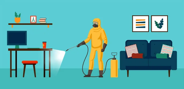 Dairelerin dezenfekte edilmesi. Kimyasal koruma giysisi giymiş bir temizlikçi evin yüzeyine dezenfektan spreyiyle muamele eder..