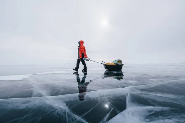 Passeio Turístico Com Trenó Arrastando Gelo Congelado Lago Baikal Trekking — Fotografia de Stock