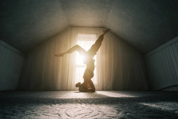 Woman Doing Morning Yoga Exercises Headstand Pose Big Window Home — Stock Photo, Image