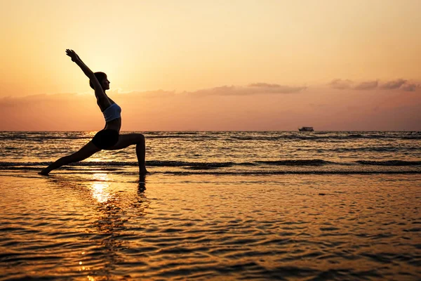 Yoga silhouet — Stockfoto