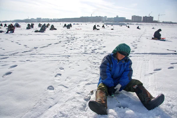 Memancing musim dingin di Rusia — Stok Foto