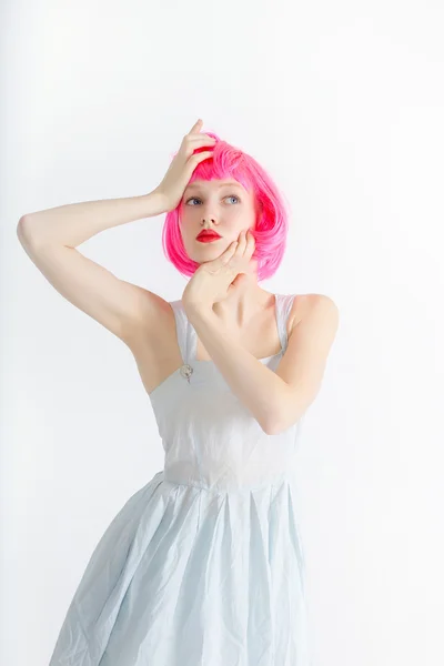 Modelo de moda com cabelo rosa — Fotografia de Stock