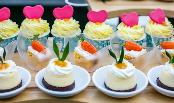 Wedding luxury dessert on reception — Stock Photo, Image
