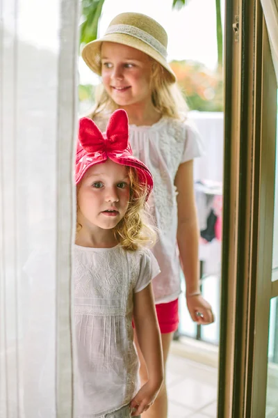 Bambine sorelle — Foto Stock