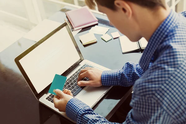 Shopping and payment online — Stock Photo, Image