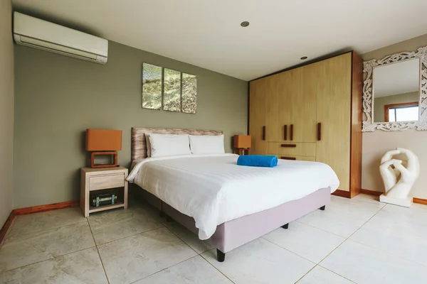 Interior del dormitorio moderno — Foto de Stock