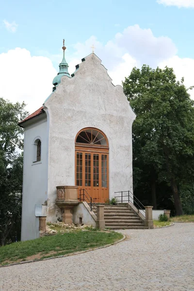 Kapel Petrshinsky Tuin Praag Een Hete Zomerdag — Stockfoto