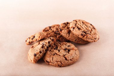 Kraft kağıt arka plan üzerinde çikolata ile tanımlama