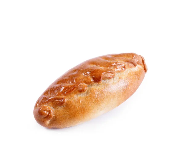 Pastel fresco, bollo con carne y verduras aisladas sobre fondo blanco. Pasteles y pan en una panadería — Foto de Stock