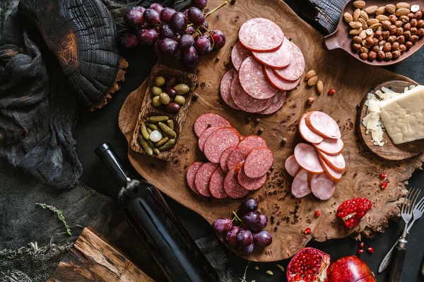 Antipasto Cold Meat Platter Sausage Ham Salami Decorated Cheese Fruits — Stock Photo, Image