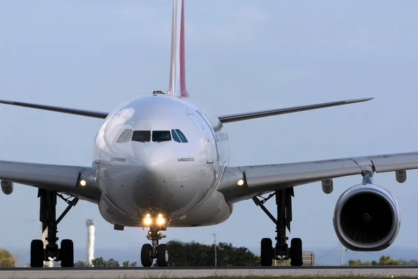 Luqa Malta November 2015 Emirates Airbus A330 243 Reg Ekt — Stock Photo, Image