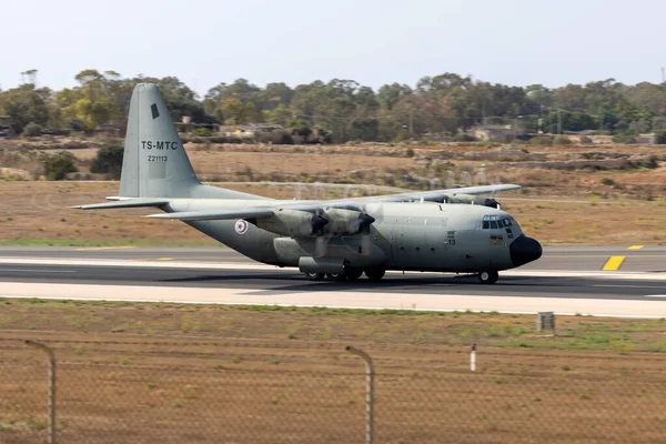 Luqa Malta September 2021 Tunisiska Flygvapnets Lockheed 130B Hercules 282 — Stockfoto