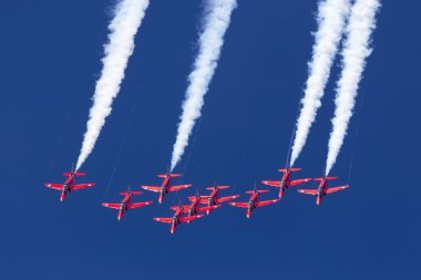 takım kırmızı okları