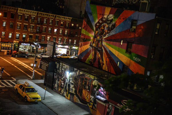 Graffiti of the Times square kiss.