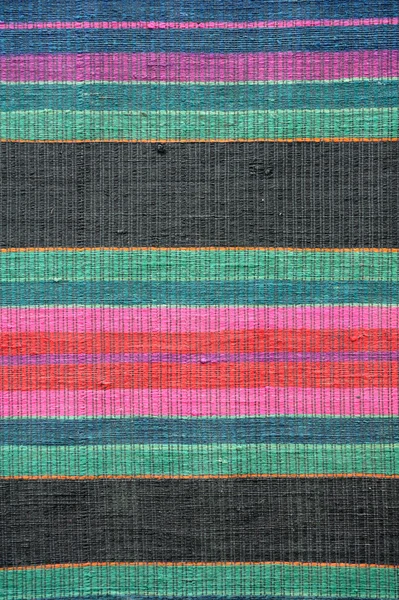 Färgglada handgjorda brokiga matta eller matta — Stockfoto