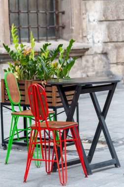 Klasik sokak kafesi. Açık hava sokak kafesi. .