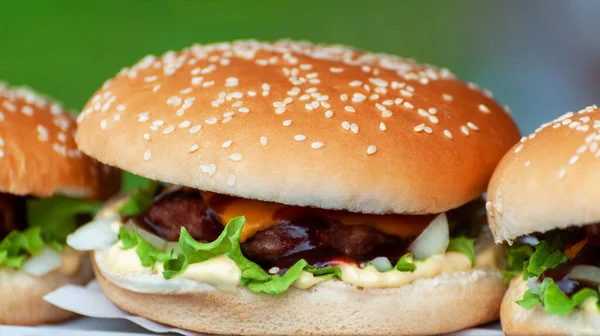 Friss Ízletes Burger Nagy Hamburger Amerikai Gyorsétterem — Stock Fotó