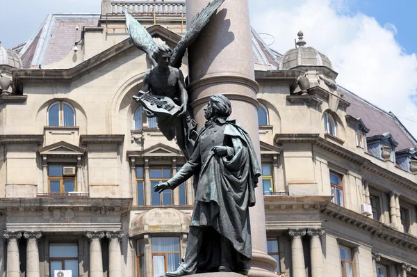 Adam Mickiewicz Anıtı 