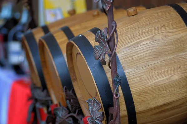 Oak barrels with wine — Stock Photo, Image