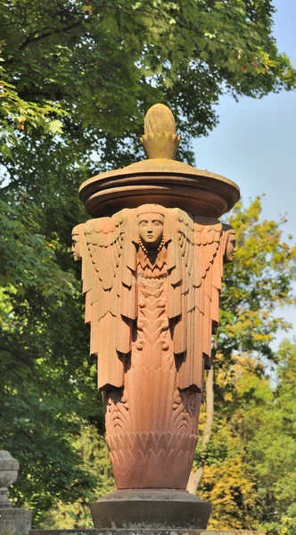 Antigua estatua en el cementerio de Lychakiv en Lviv, Ucrania —  Fotos de Stock