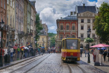 Lviv - 4 Haziran 2013: Lviv - Ukrayna tarihi merkezi