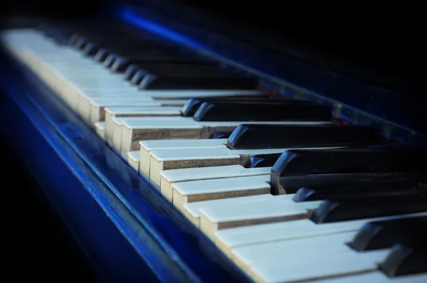 Old piano keys — Stock Photo, Image