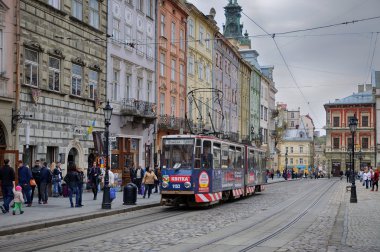 Lviv - 16 Nisan 2015: Lviv - Ukrayna tarihi merkezi bir 