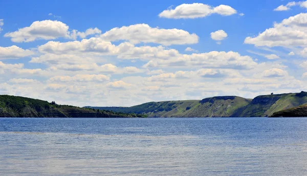 Березі річки Дністер — стокове фото