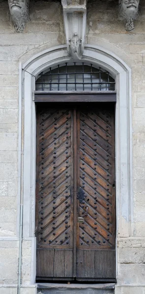 Puerta de madera vieja —  Fotos de Stock