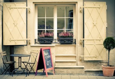 Lviv şehir sokakta Cafe 