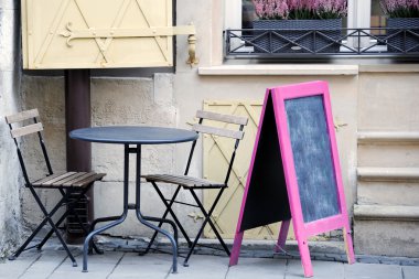 Lviv şehir sokakta Cafe 
