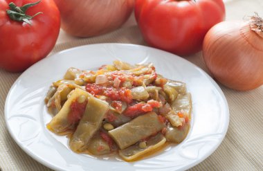 Domates soslu taze fasulye