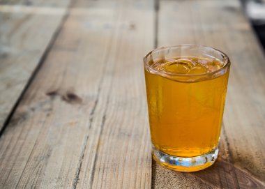 Buzlu portakal suyu.